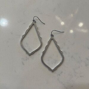 Kendra Scott Sophee Drop Earrings in Silver